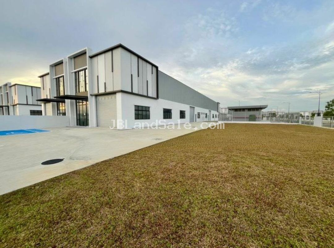 Kempas 1.5-storey Cluster Factory for Sale / Rent — Eco Business Park 1, Corner Lot
